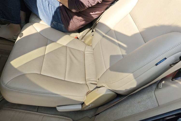 Used Mercedes-Benz R-Class 2011 R 300 L Business Model Left Rear Seat