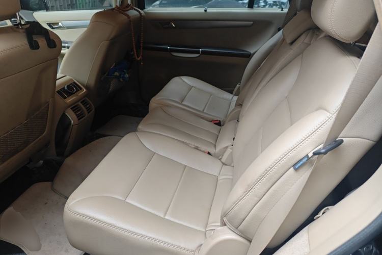 Used Mercedes-Benz R-Class 2011 R 300 L Business Model Left Rear Seat