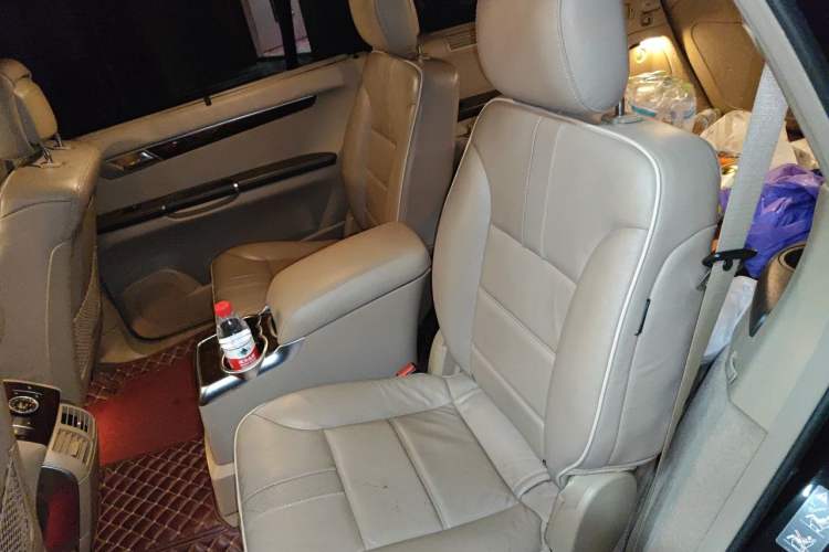 Used Mercedes-Benz R-Class 2011 R 350 L 4MATIC Left Rear Seat