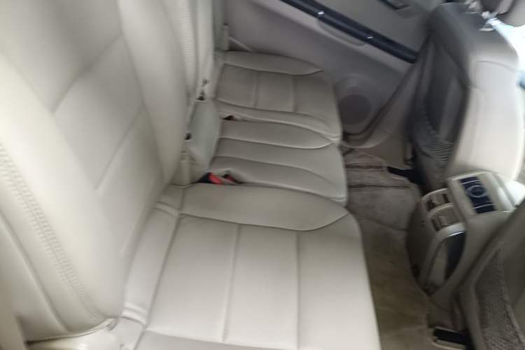 Used Mercedes-Benz R-Class 2011 R 300 L Business Model Left Rear Seat