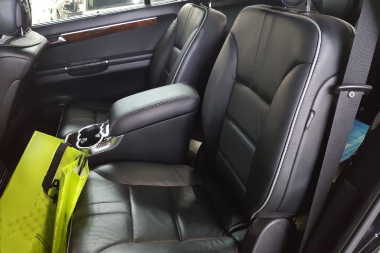 Used Mercedes-Benz R-Class 2011 R 350 L 4MATIC Left Rear Seat