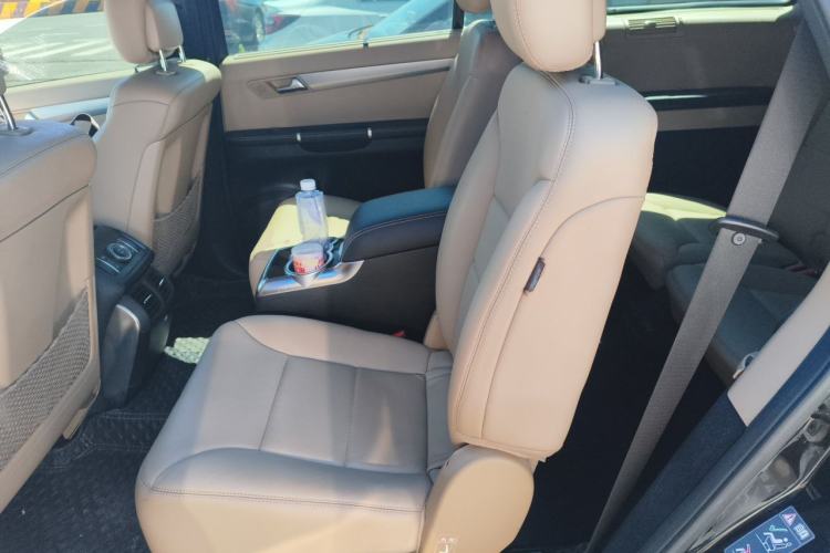 Used Mercedes-Benz R-Class 2011 R 300 L Business Model Left Rear Seat