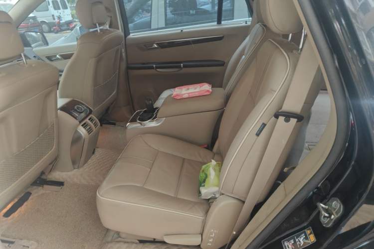 Used Mercedes-Benz R-Class 2011 R 350 L 4MATIC Left Rear Seat