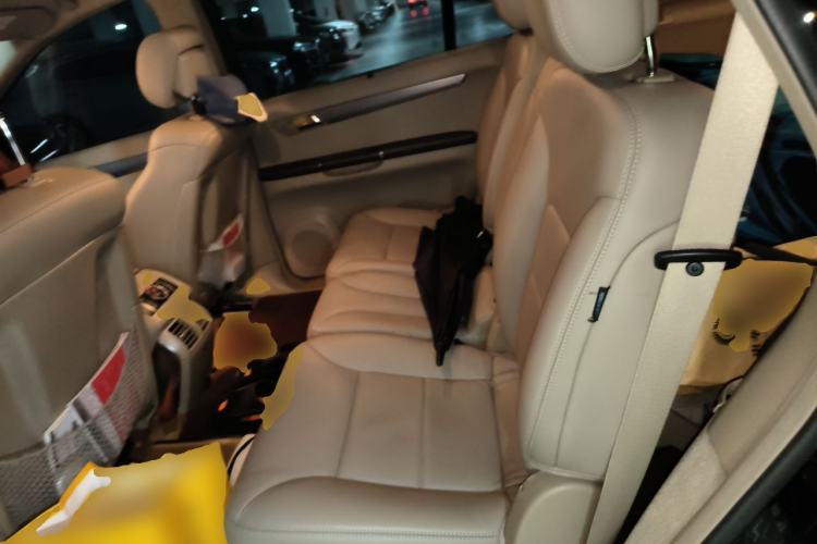 Used Mercedes-Benz R-Class 2011 R 300 L Business Model Left Rear Seat