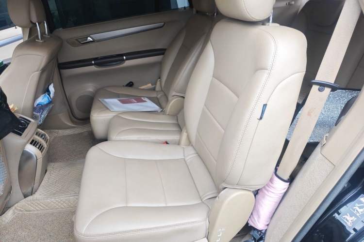 Used Mercedes-Benz R-Class 2011 R 300 L Business Model Left Rear Seat