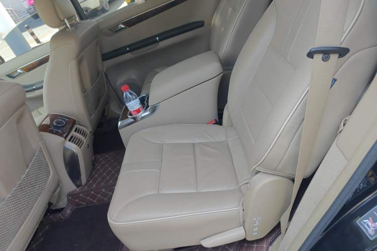 Used Mercedes-Benz R-Class 2011 R 350 L 4MATIC Left Rear Seat