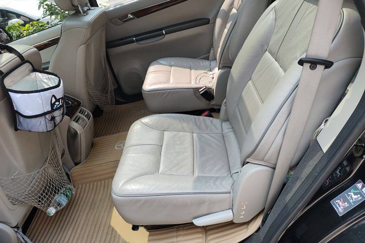 Used Mercedes-Benz R-Class 2011 R 350 L 4MATIC Left Rear Seat