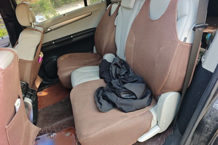 Used Mercedes-Benz R-Class 2011 R 300 L Business Model Left Rear Seat