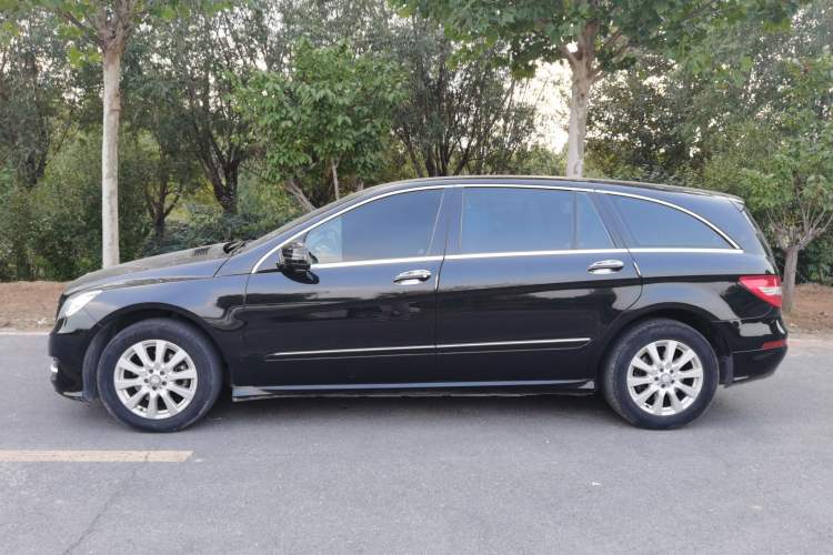 Used Mercedes-Benz R-Class 2011 R 300 L Business Model Left Side
