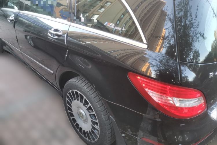 Used Mercedes-Benz R-Class 2011 R 350 L 4MATIC Rear Left 45 Deg
