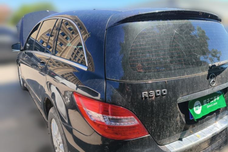 Used Mercedes-Benz R-Class 2011 R 300 L Business Model Rear Left 45 Deg