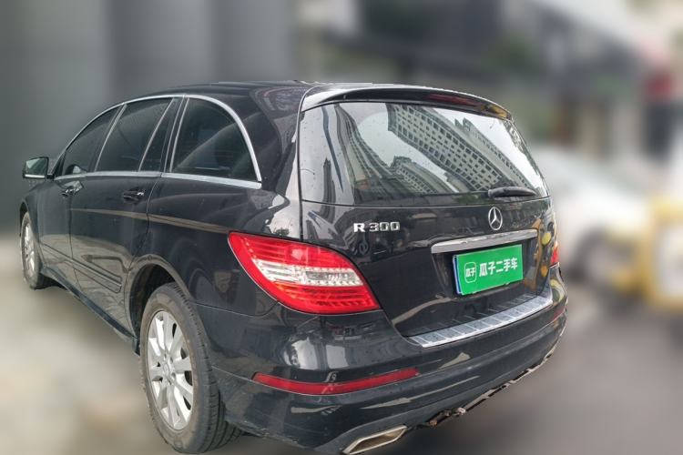 Used Mercedes-Benz R-Class 2011 R 300 L Business Model Rear Left 45 Deg