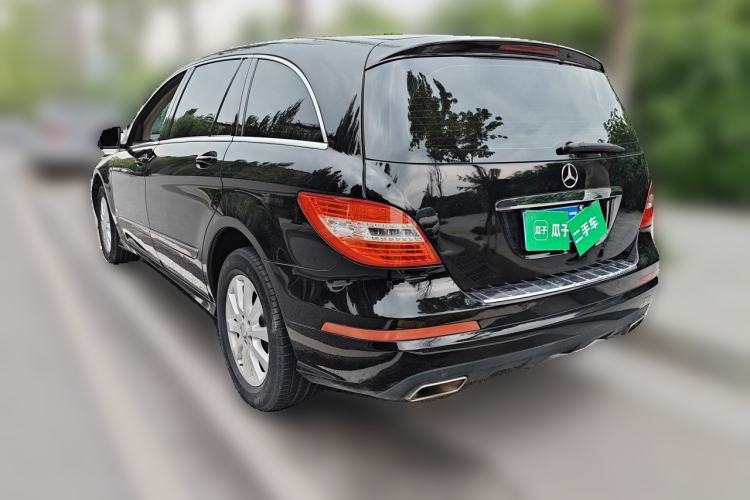 Used Mercedes-Benz R-Class 2011 R 300 L Business Model Rear Left 45 Deg