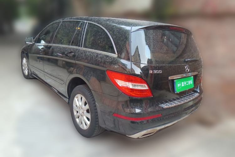 Used Mercedes-Benz R-Class 2011 R 300 L Business Model Rear Left 45 Deg