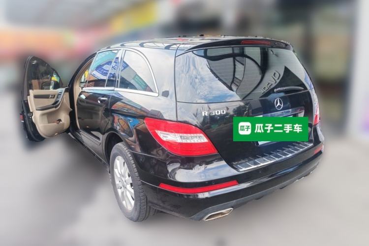 Used Mercedes-Benz R-Class 2011 R 300 L Business Model Rear Left 45 Deg