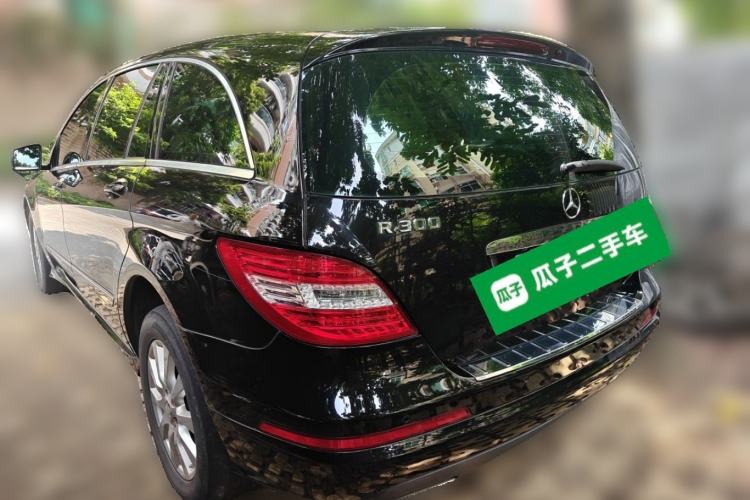 Used Mercedes-Benz R-Class 2011 R 300 L Business Model Rear Left 45 Deg