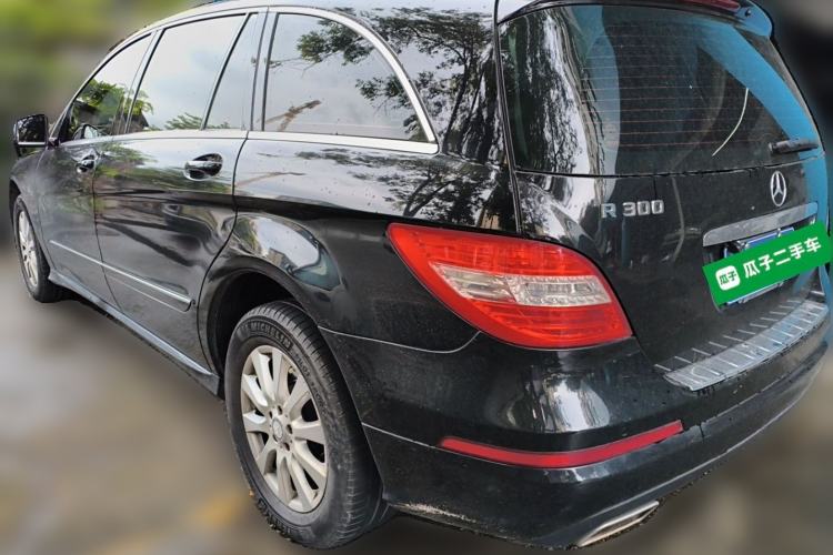 Used Mercedes-Benz R-Class 2011 R 300 L Business Model Rear Left 45 Deg