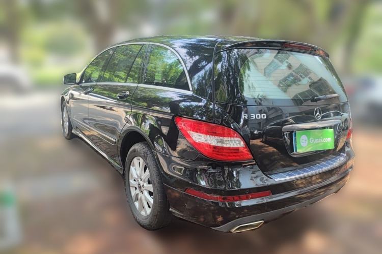 Used Mercedes-Benz R-Class 2011 R 300 L Business Model Rear Left 45 Deg