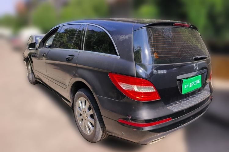 Used Mercedes-Benz R-Class 2011 R 300 L Business Model Rear Left 45 Deg