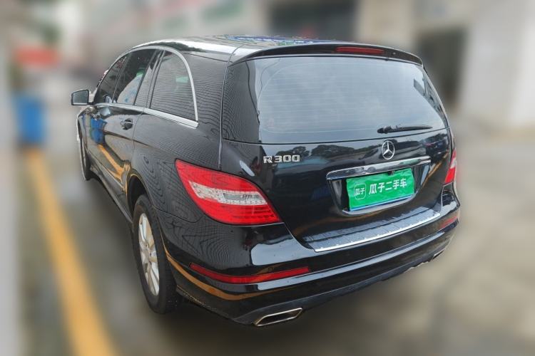 Used Mercedes-Benz R-Class 2011 R 300 L Business Model Rear Left 45 Deg