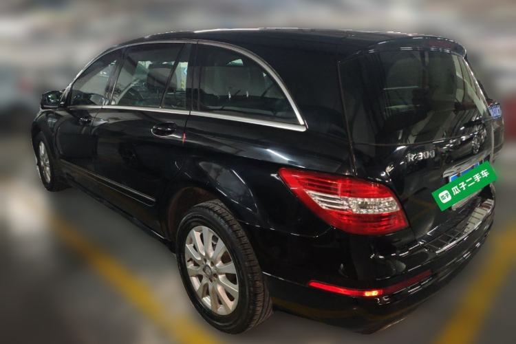 Used Mercedes-Benz R-Class 2011 R 300 L Business Model Rear Left 45 Deg
