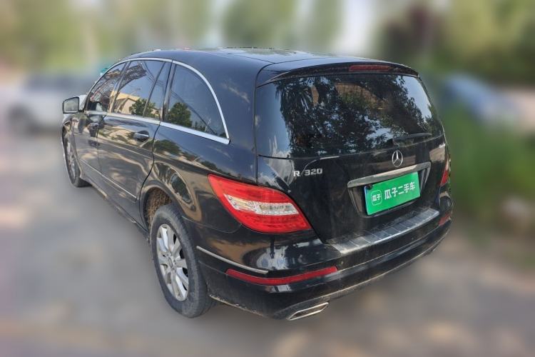 Used Mercedes-Benz R-Class 2011 R 300 L Business Model Rear Left 45 Deg