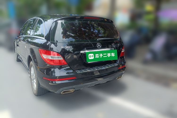 Used Mercedes-Benz R-Class 2011 R 300 L Business Model Rear Left 45 Deg