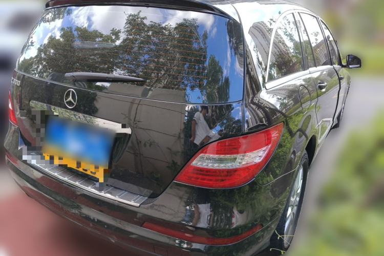 Used Mercedes-Benz R-Class 2011 R 300 L Business Model Rear Right 45 Deg