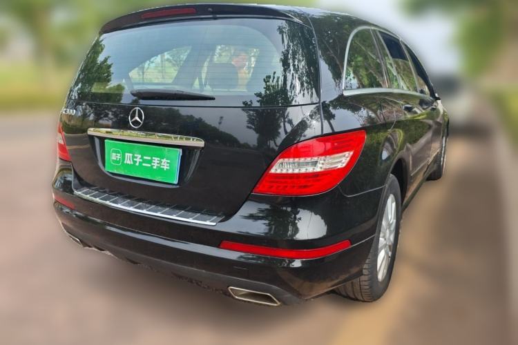 Used Mercedes-Benz R-Class 2011 R 300 L Business Model Rear Right 45 Deg