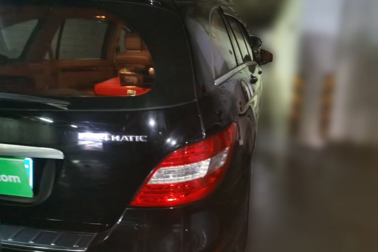 Used Mercedes-Benz R-Class 2011 R 350 L 4MATIC Rear Right 45 Deg