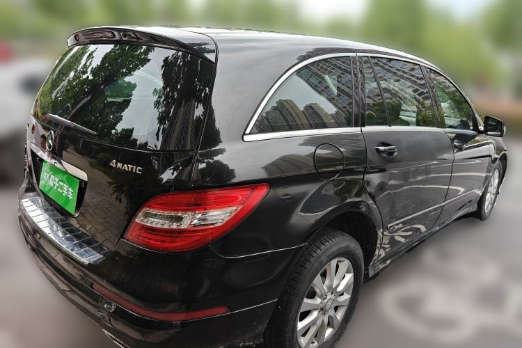 Used Mercedes-Benz R-Class 2011 R 300 L Business Model Rear Right 45 Deg