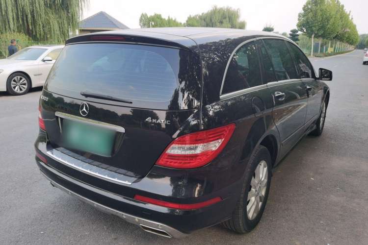 Used Mercedes-Benz R-Class 2011 R 300 L Business Model Rear Right 45 Deg