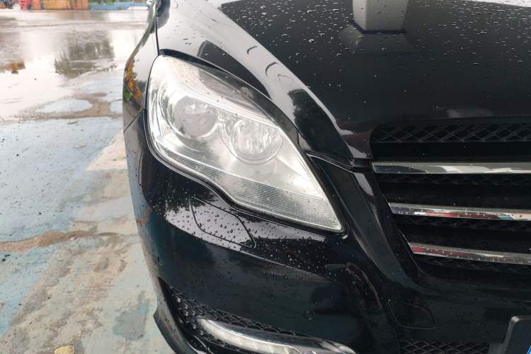 Used Mercedes-Benz R-Class 2011 R 350 L 4MATIC Right Front Headlight
