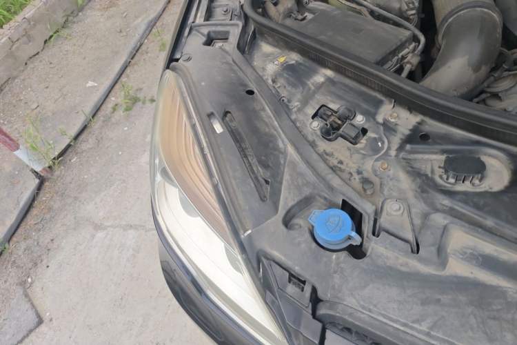 Used Mercedes-Benz R-Class 2011 R 350 L 4MATIC Right Front Headlight