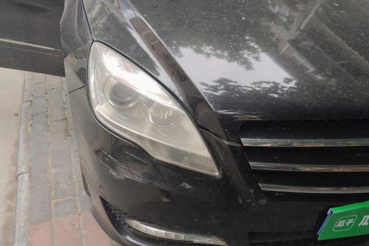 Used Mercedes-Benz R-Class 2011 R 300 L Business Model Right Front Headlight