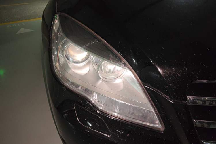 Used Mercedes-Benz R-Class 2011 R 350 L 4MATIC Right Front Headlight