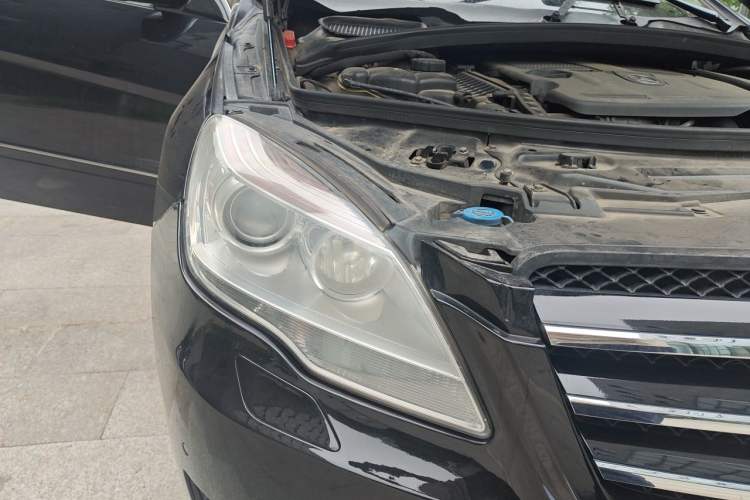 Used Mercedes-Benz R-Class 2011 R 350 L 4MATIC Right Front Headlight