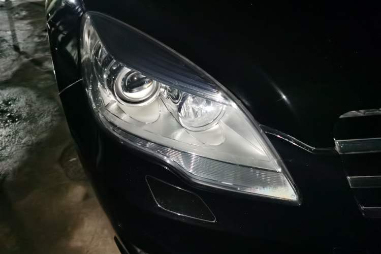 Used Mercedes-Benz R-Class 2011 R 350 L 4MATIC Right Front Headlight