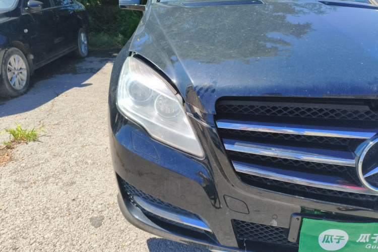 Used Mercedes-Benz R-Class 2011 R 300 L Business Model Right Front Headlight