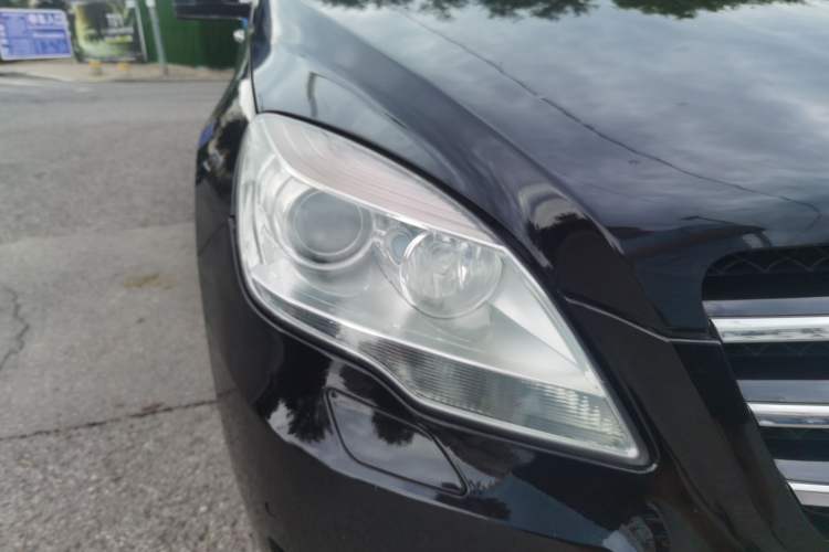 Used Mercedes-Benz R-Class 2011 R 350 L 4MATIC Right Front Headlight