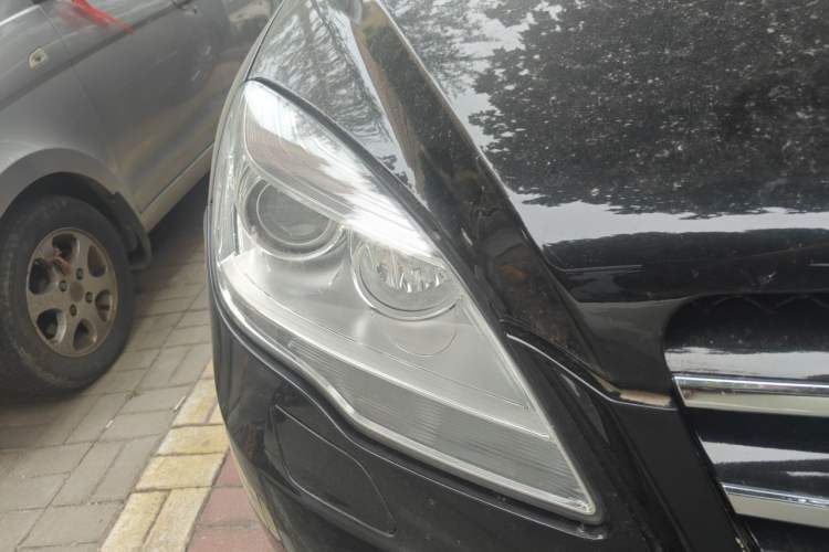 Used Mercedes-Benz R-Class 2011 R 350 L 4MATIC Right Front Headlight