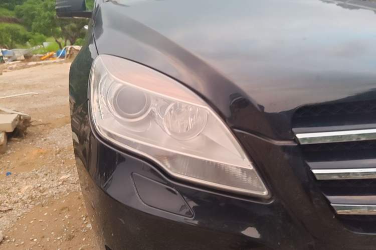 Used Mercedes-Benz R-Class 2011 R 350 L 4MATIC Right Front Headlight