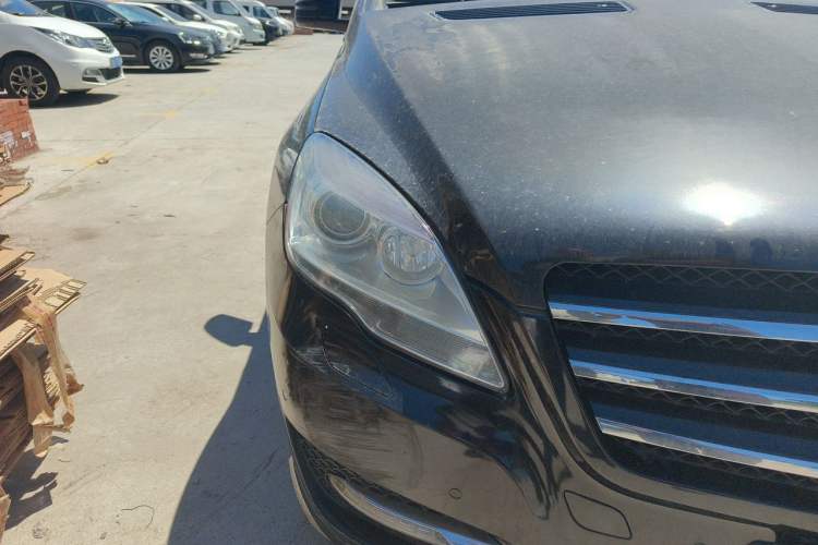 Used Mercedes-Benz R-Class 2011 R 300 L Business Model Right Front Headlight