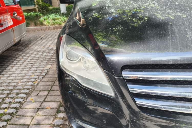 Used Mercedes-Benz R-Class 2011 R 350 L 4MATIC Right Front Headlight