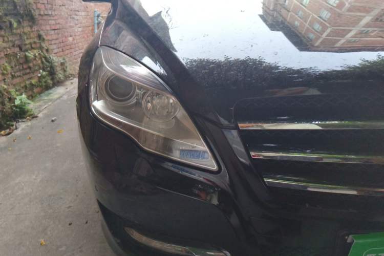 Used Mercedes-Benz R-Class 2011 R 300 L Business Model Right Front Headlight