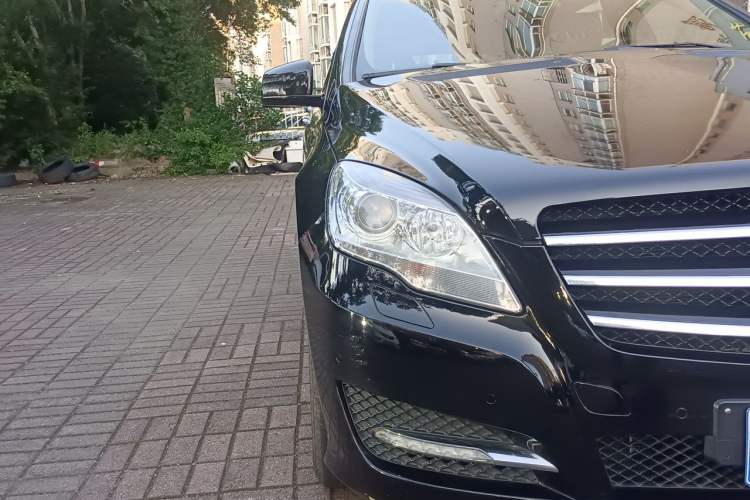 Used Mercedes-Benz R-Class 2011 R 350 L 4MATIC Right Front Headlight