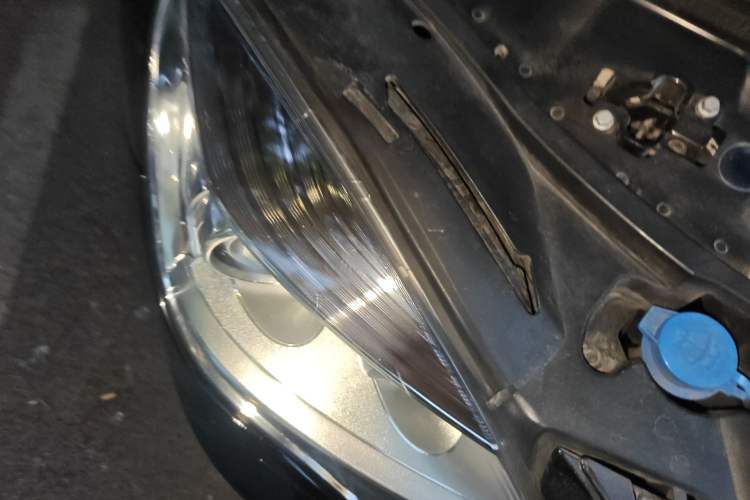 Used Mercedes-Benz R-Class 2011 R 350 L 4MATIC Right Front Headlight