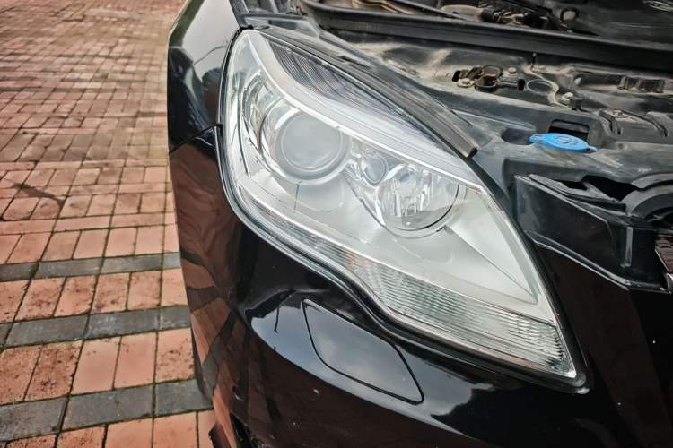 Used Mercedes-Benz R-Class 2011 R 350 L 4MATIC Right Front Headlight