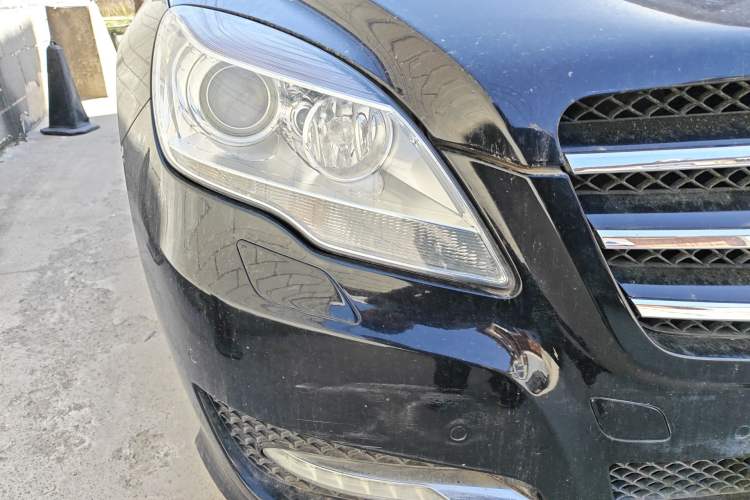 Used Mercedes-Benz R-Class 2011 R 350 L 4MATIC Right Front Headlight
