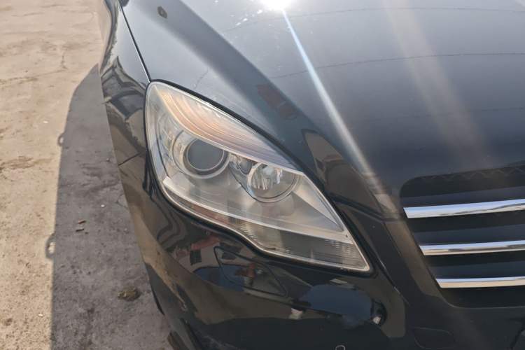 Used Mercedes-Benz R-Class 2011 R 350 L 4MATIC Right Front Headlight